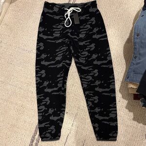 Monrow Camo Cashmere Blend Vintage Sweats Joggers Size M